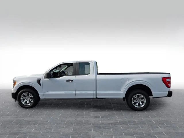 Used 2021 White Ford XL image 4