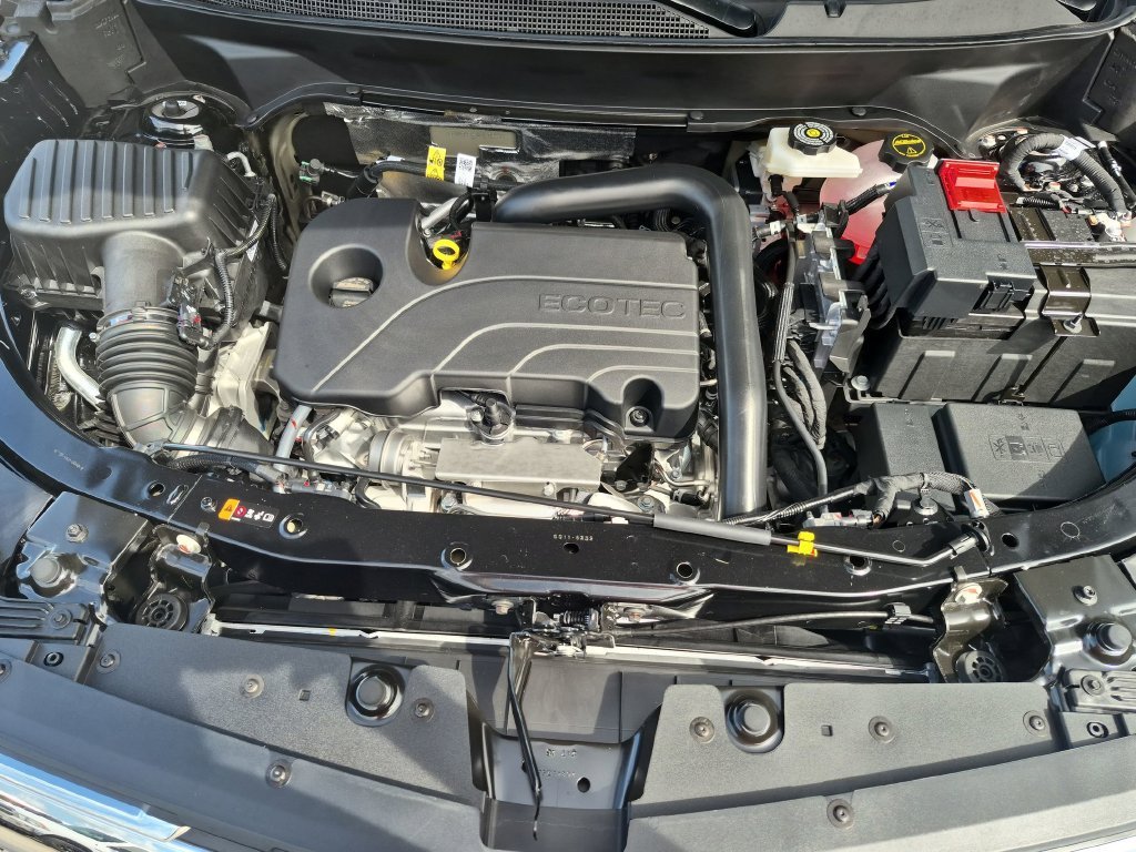 2027 Chevrolet Equinox LT - Photo 15