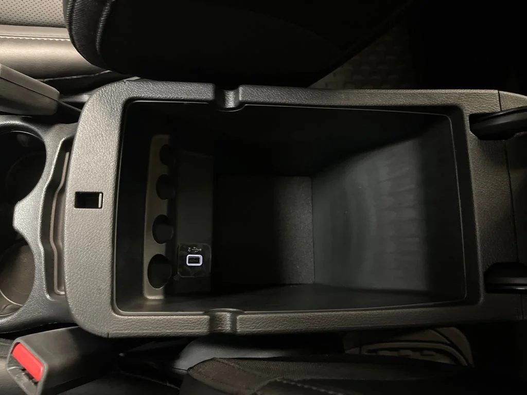 Used 2023 Gray Jeep Altitude image 27