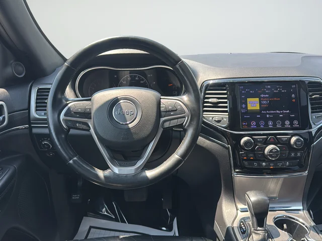 Used 2020 Gray Jeep Limited image 11