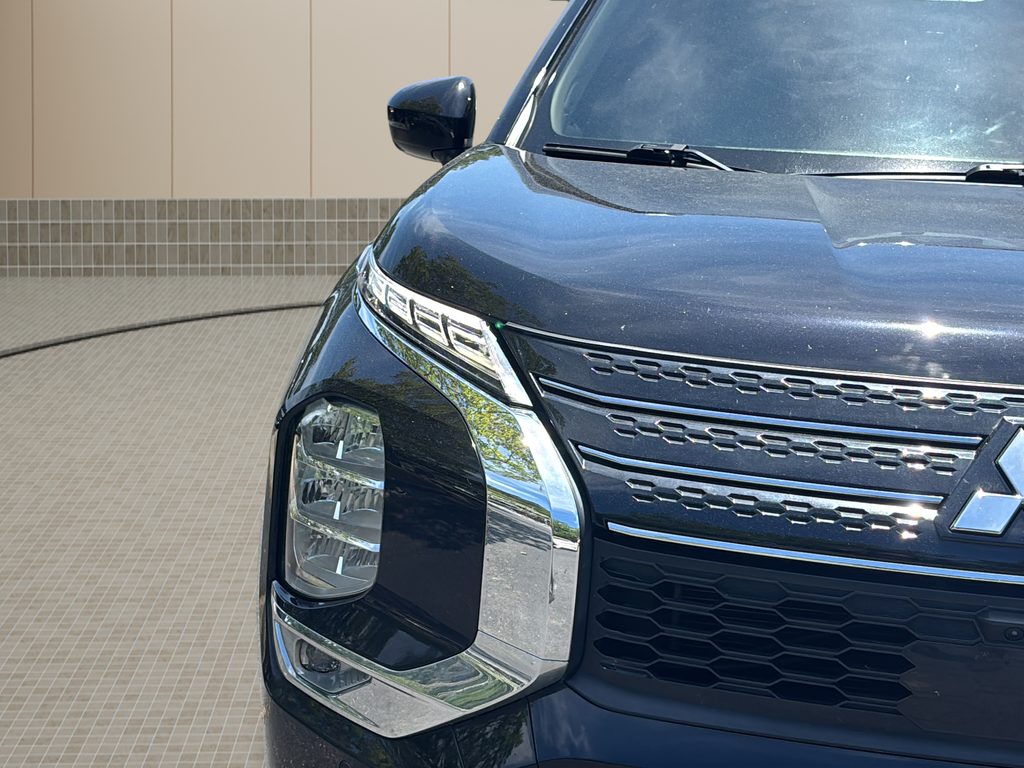2023 Mitsubishi Outlander SEL - Photo 10