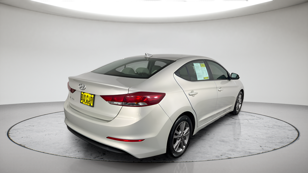 Used 2017 Mineral Beige Hyundai Value Edition image 4