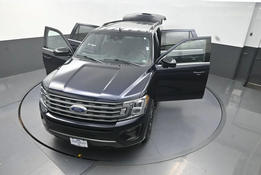 Used 2021 Blue Ford XL image 15