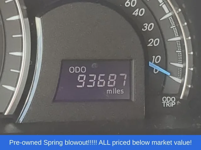 Used 2012 Beige Toyota XLE image 30