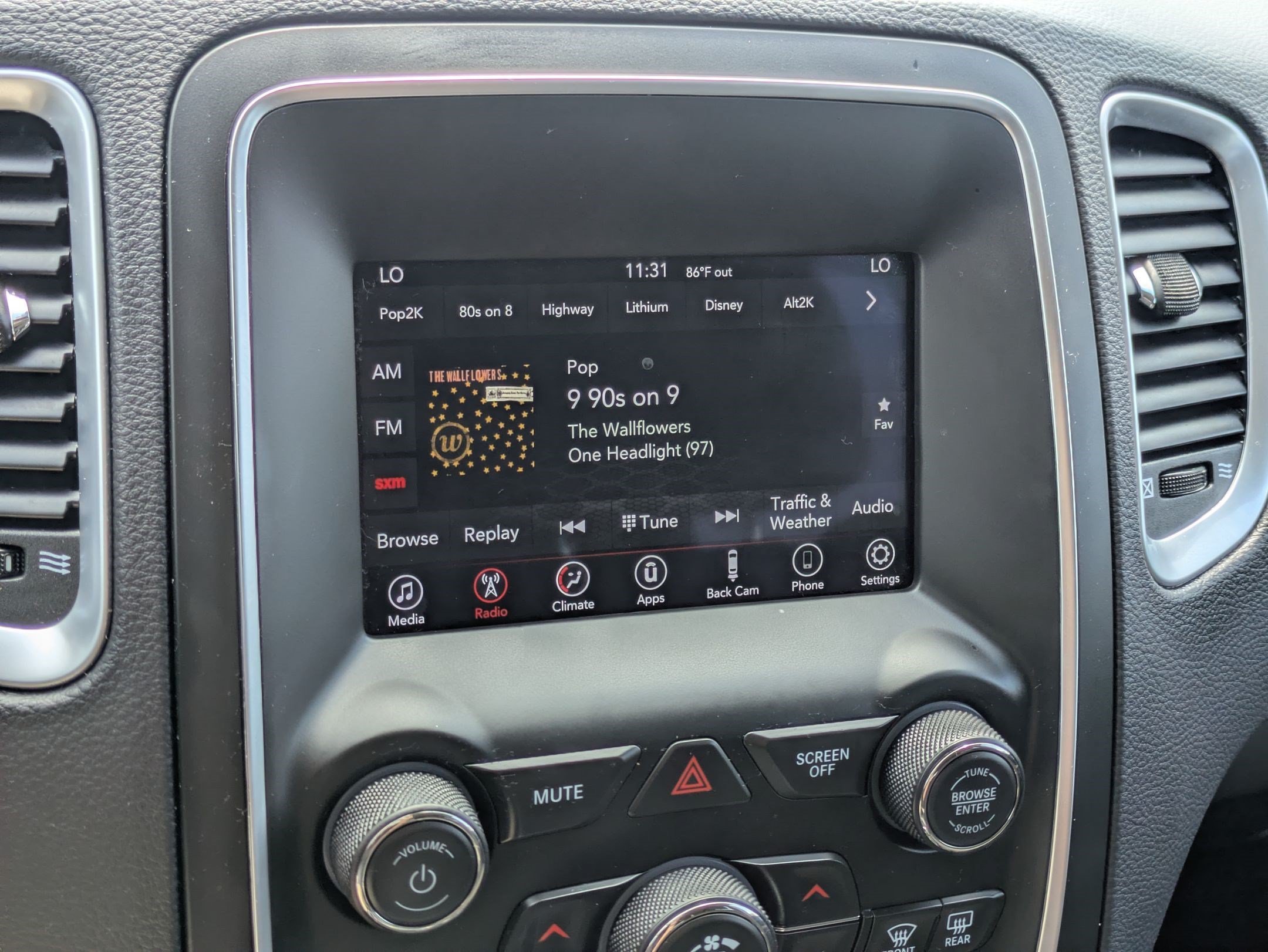 Used 2019 White Knuckle Clearcoat Dodge SXT image 22