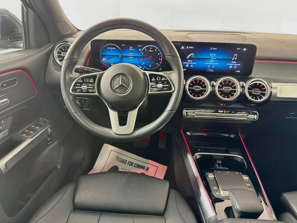 Used 2023 Night Black Mercedes-Benz GLB 250 image 28