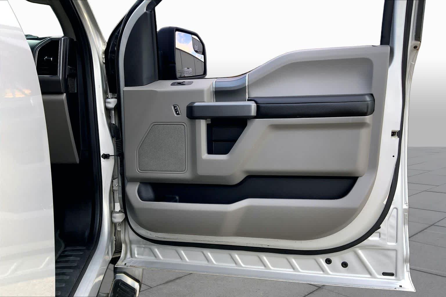 Used 2018 Ingot Silver Metallic Ford XLT image 22