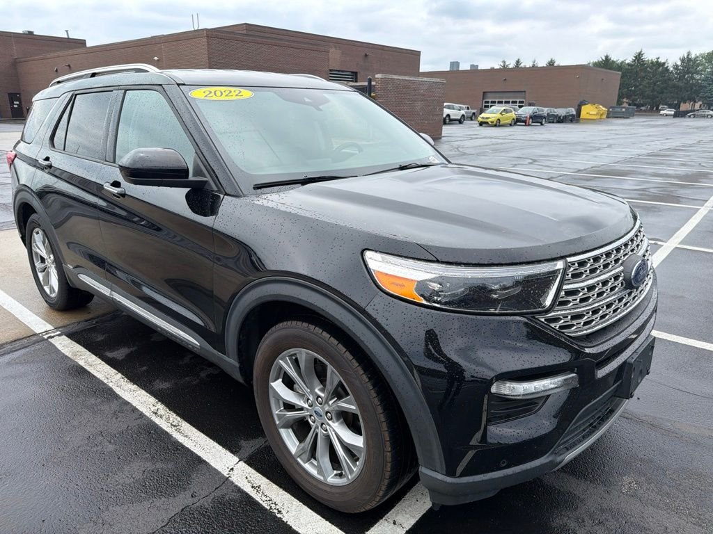 Used 2022 Black Metallic Ford Limited image 4