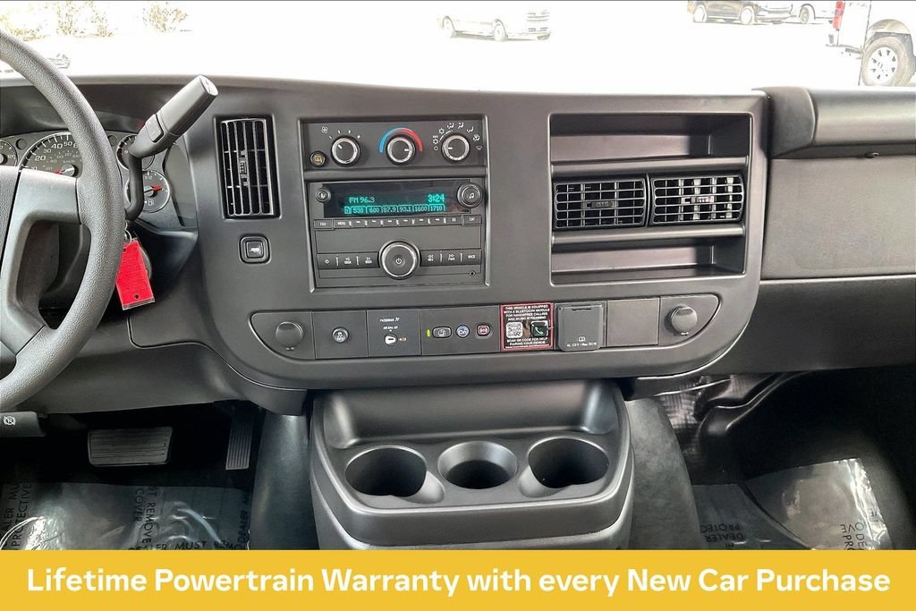 2025 Chevrolet Express Cargo Work Van - Photo 6