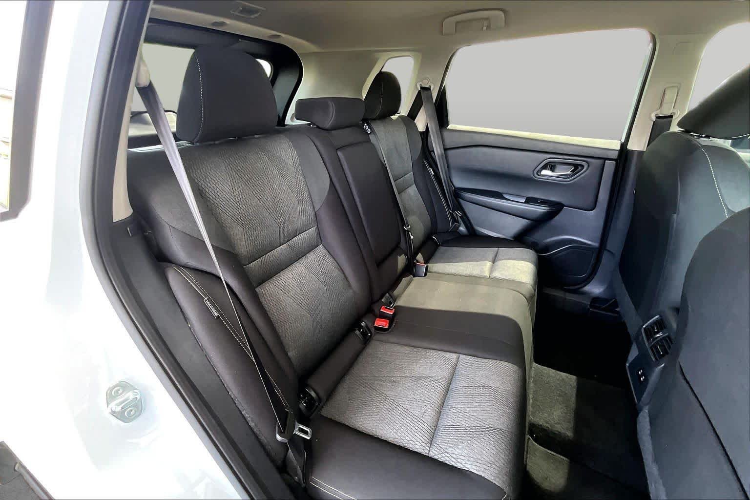 Certified Used 2025 Everest White Pearl Nissan SV image 20