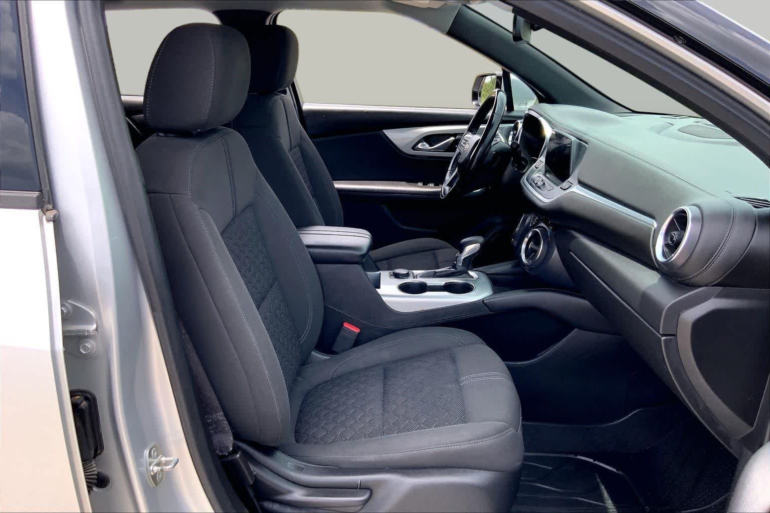 Used 2021 Silver Ice Metallic Chevrolet LT image 9