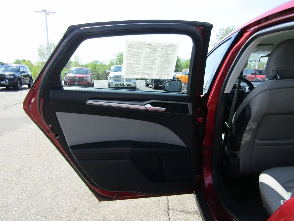 Used 2014 Ruby Red Tinted Clearcoat Ford S image 32