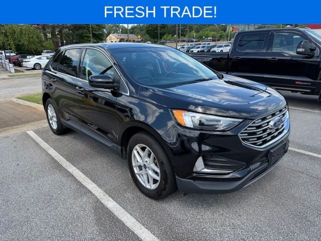 Used 2022 Black Ford SEL image 1