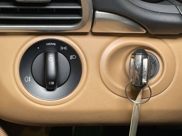 Used 2012 White Porsche Carrera S image 36