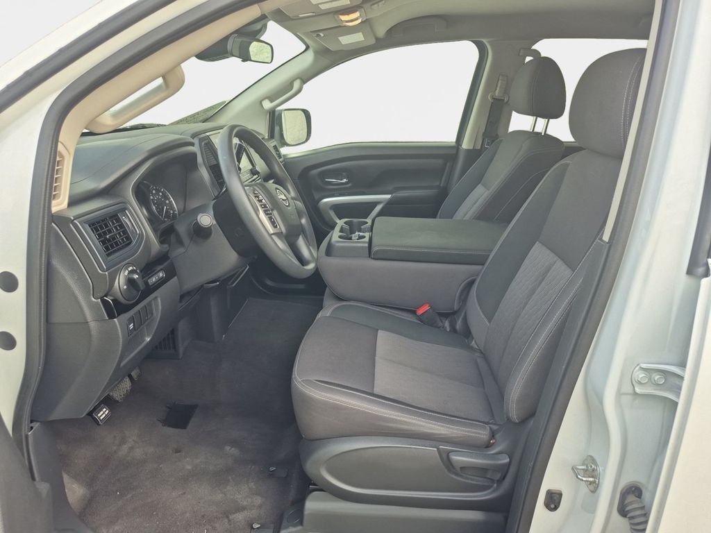 2023 Nissan Titan SV - Photo 12