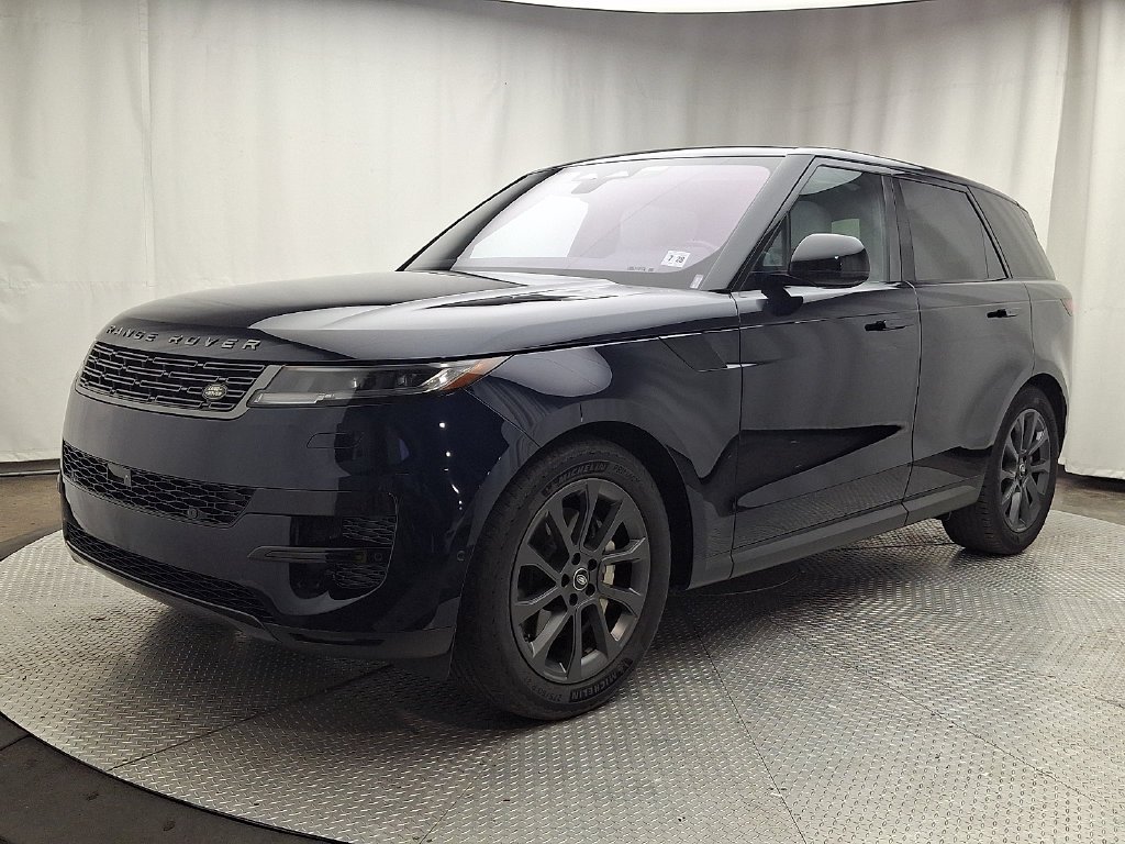 Used 2023  Land Rover SE image 1