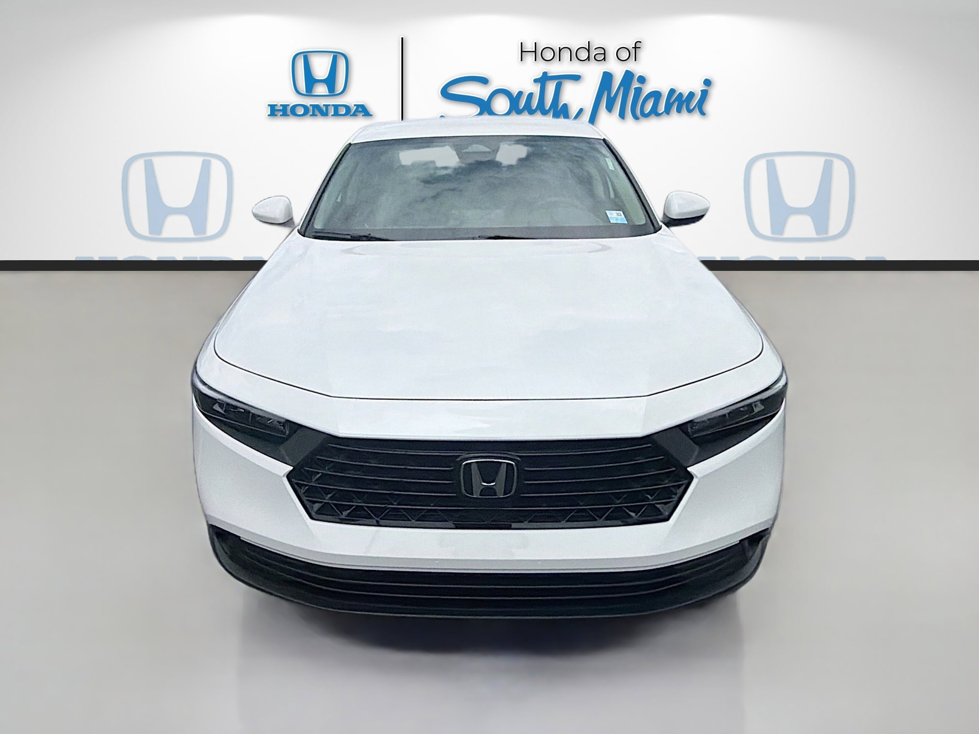 New 2026 Platinum White Pearl Honda LX image 2