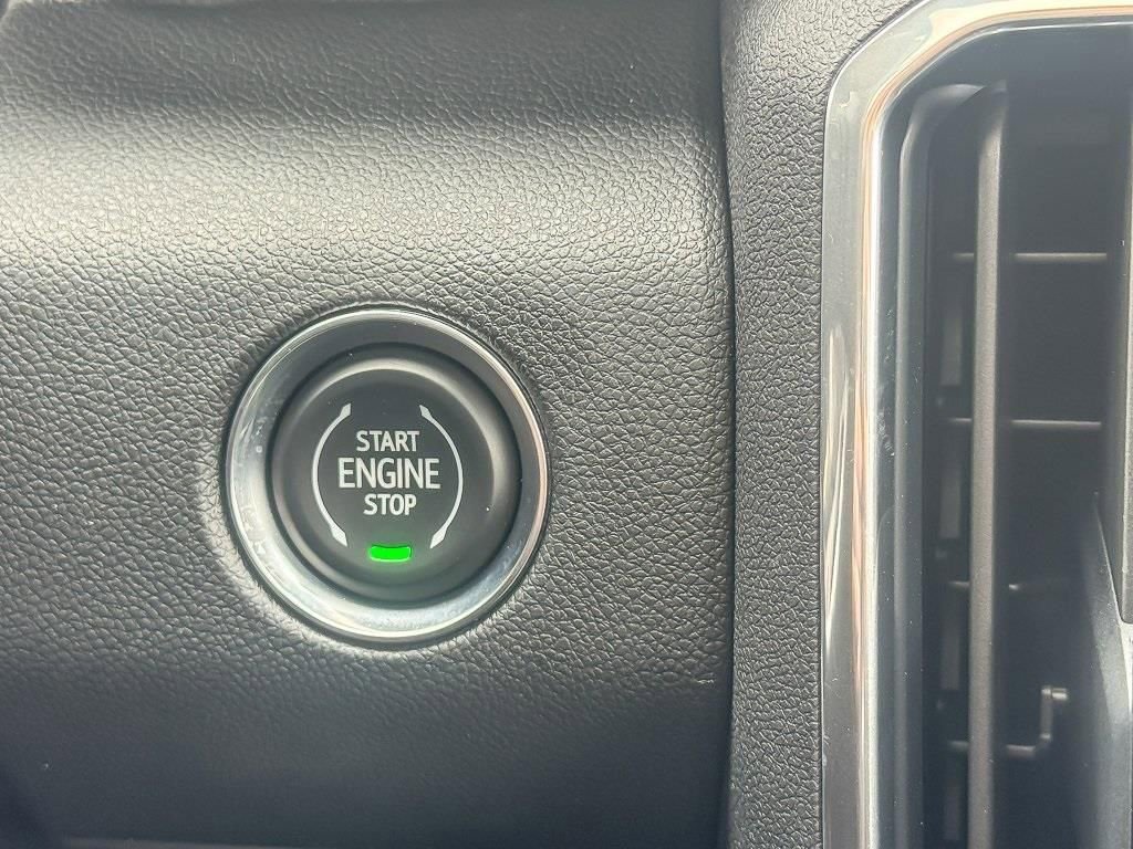 2026 GMC ACADIA - Image 16