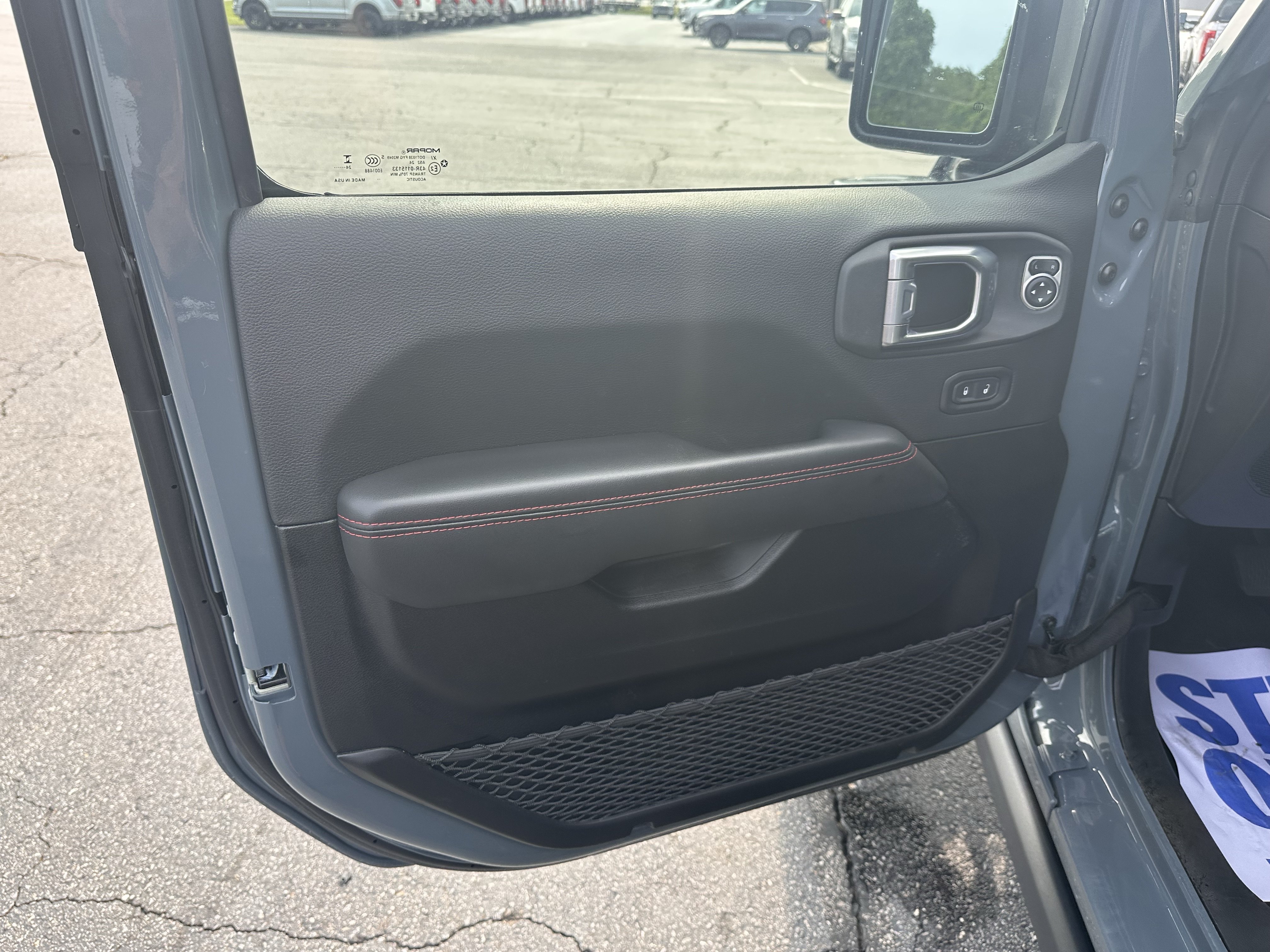 Certified Used 2024 Anvil Clearcoat Jeep Rubicon X image 9