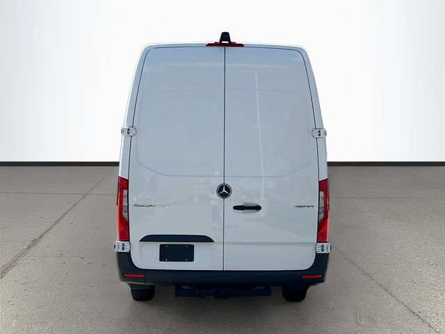 New 2026 Arctic White Mercedes-Benz Cargo 170 WB image 6