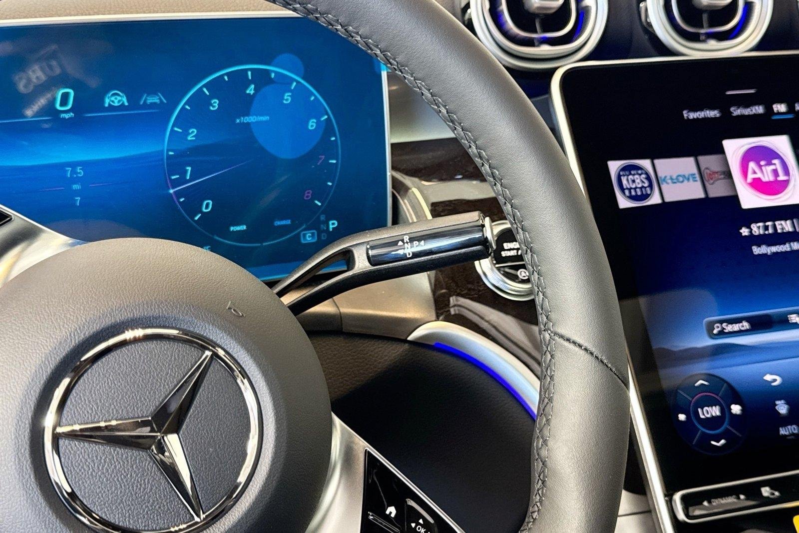 New 2026 Obsidian Black Metallic Mercedes-Benz GLC 300 image 15