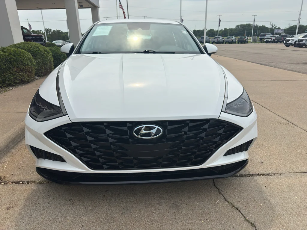 Used 2023 Serenity White Hyundai SEL image 12