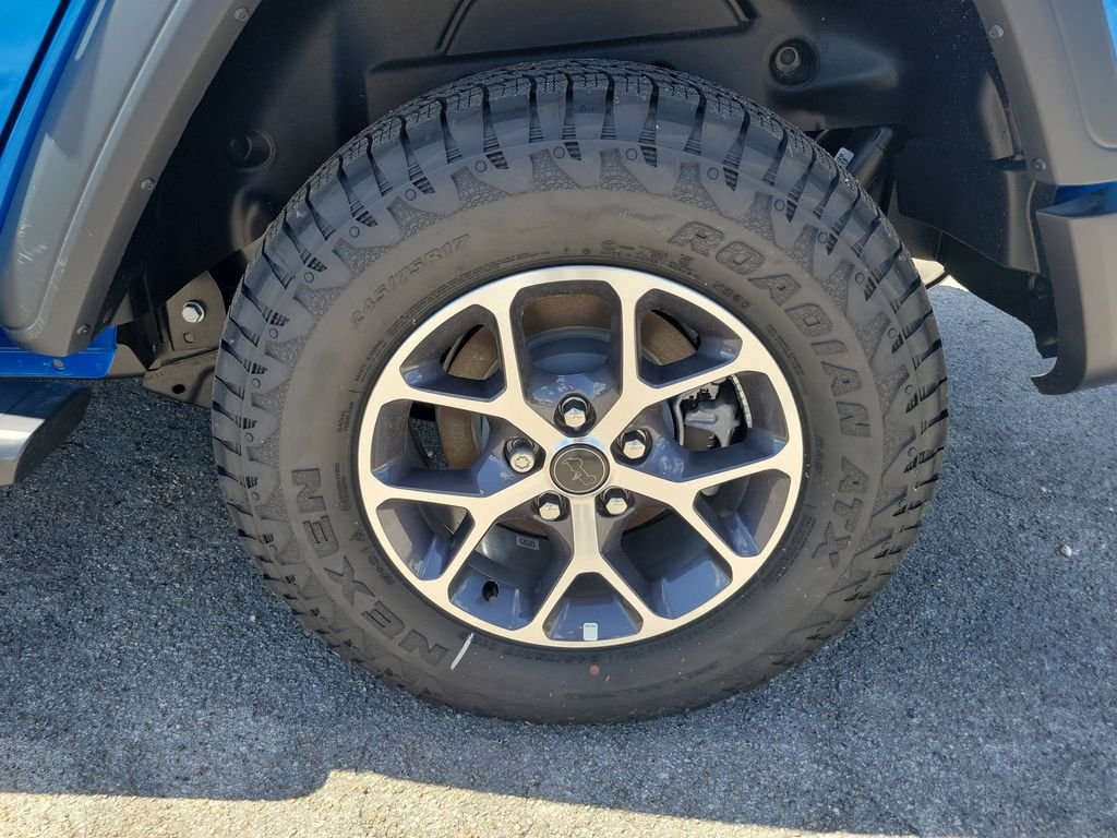 New 2025 Hydro Blue Pearl-Coat Exterior Paint Jeep Sport S image 7