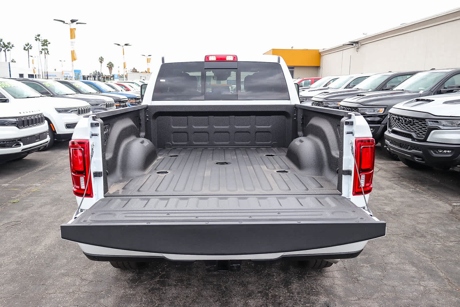 New 2027 Bright White Clear-Coat Exterior Paint RAM Big Horn image 12