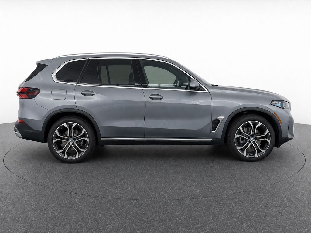 Used 2026 Gray Metallic BMW sDrive40i image 2