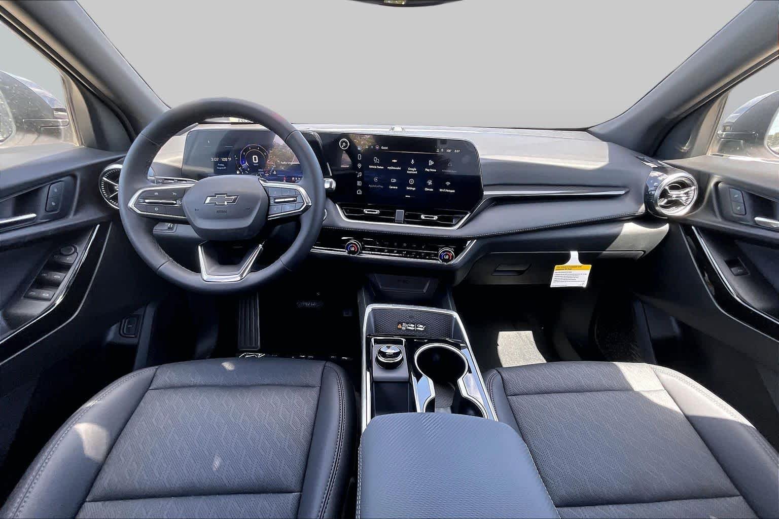 2027 Chevrolet Equinox LT - Photo 6