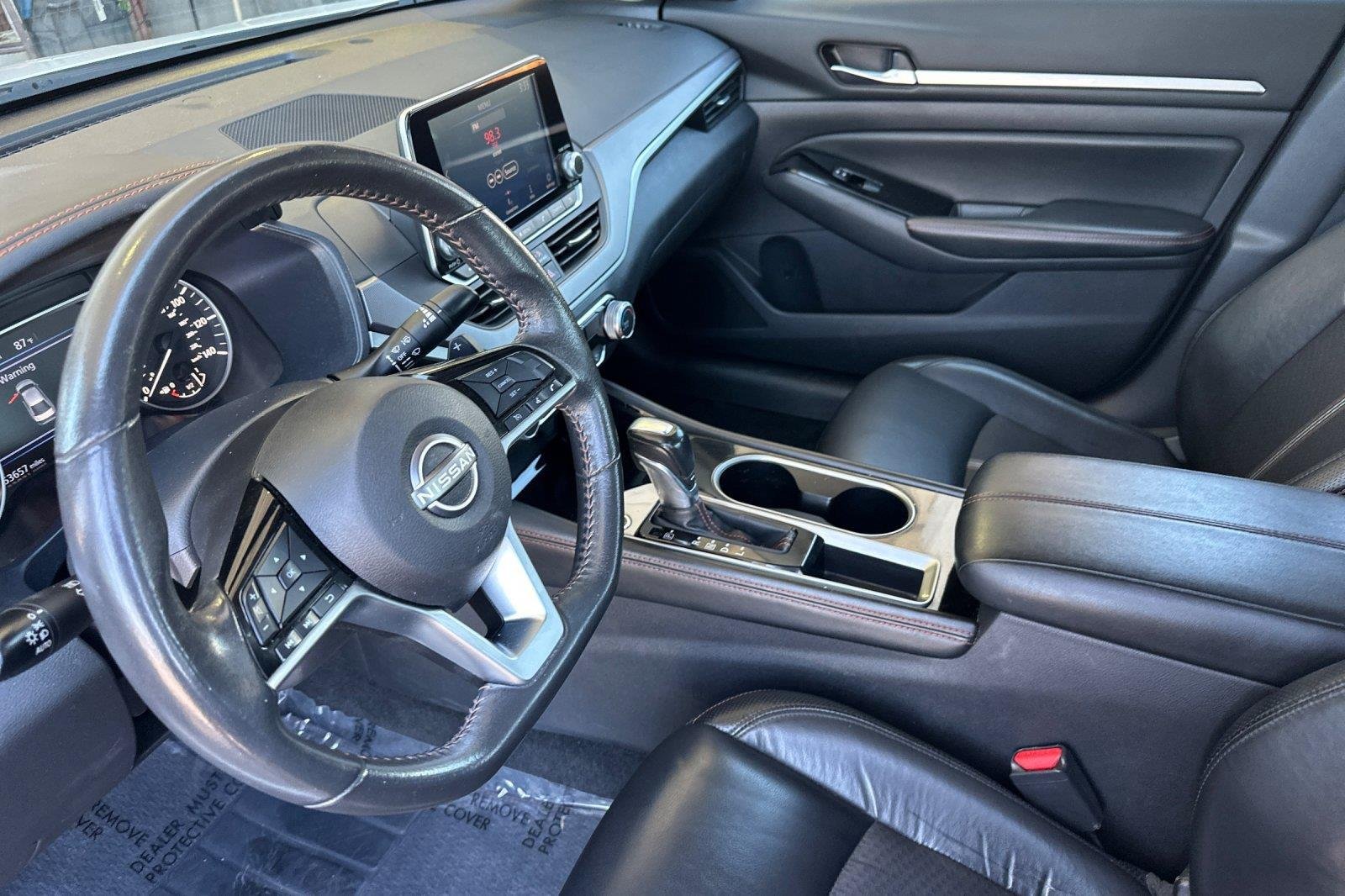 Used 2024 Glacier White Nissan 2.5 SR image 10