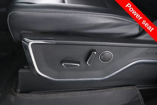 Used 2023 White Ford Lariat image 18