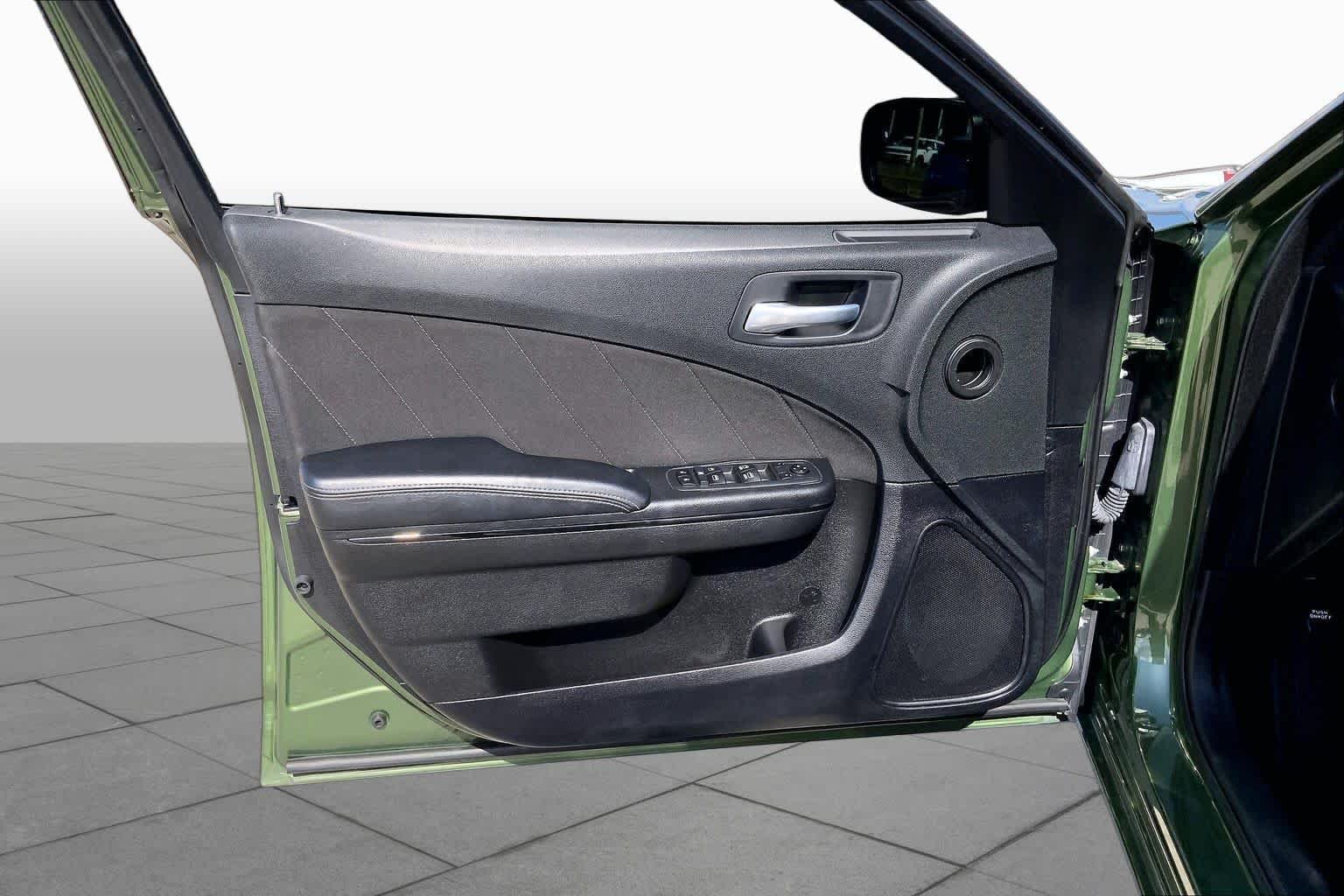 Used 2021 F8 Green Dodge SXT image 19