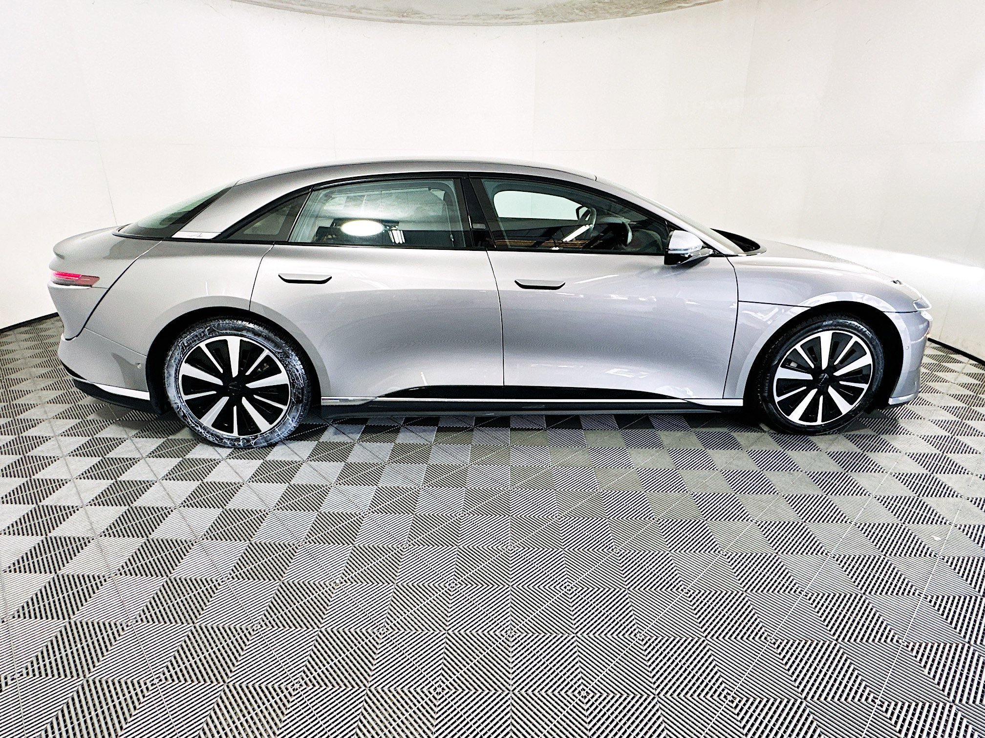 Used 2025 Lucid Air Grand Touring with VIN 50EA1GBA0SA005580 for sale in Coconut Creek, FL