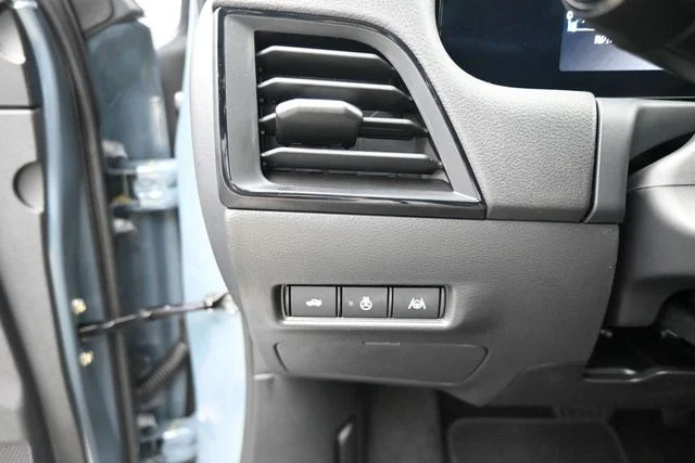 2026 Nissan Sentra SR - Photo 22
