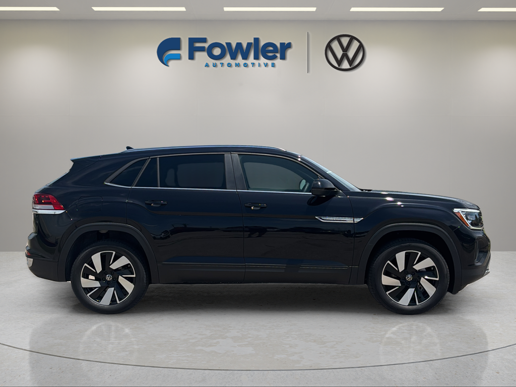New 2026 Black Volkswagen 2.0T SE w/Technology image 8