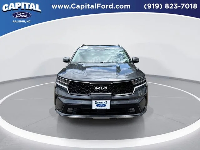 Used 2022 Gray Kia EX image 3
