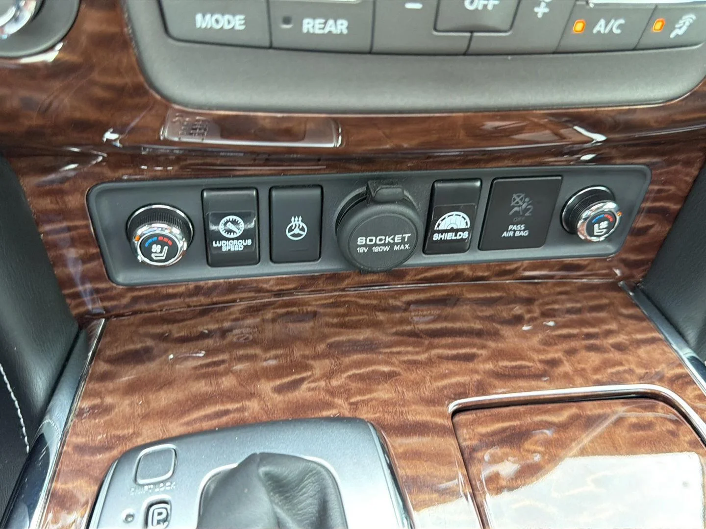 Used 2017 Forged Copper Nissan Platinum image 36