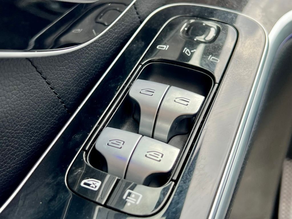 Certified Used 2023  Mercedes-Benz S 580 image 29