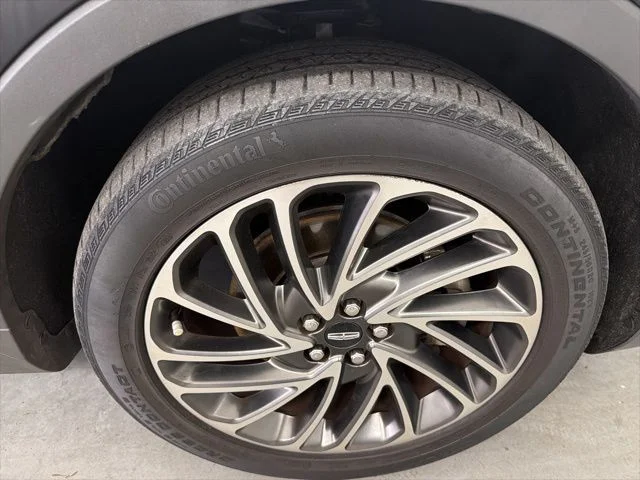 Used 2020 Black Lincoln Reserve image 24