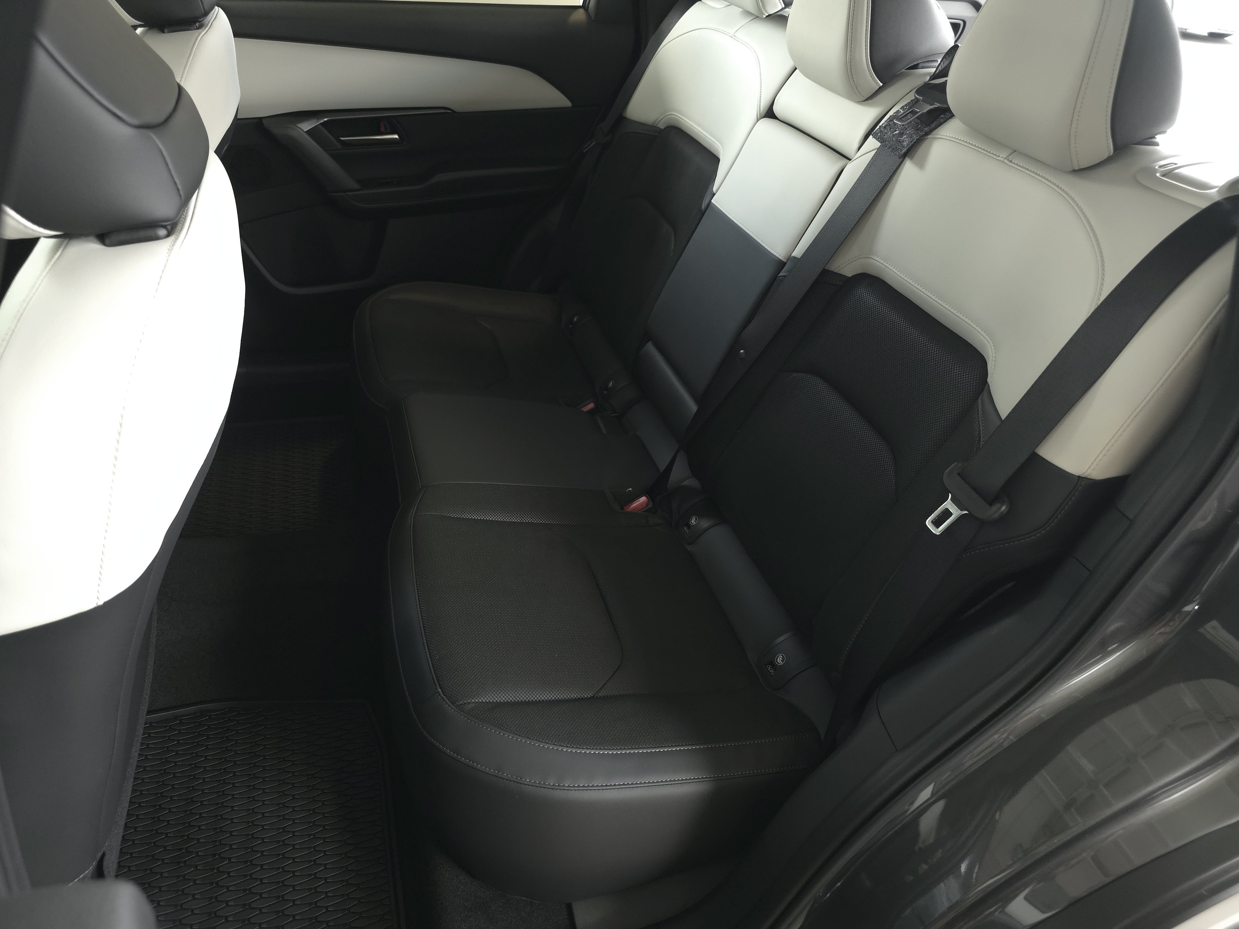 New 2026 Machine Gray Metallic Mazda 2.5 S Preferred AWD image 23