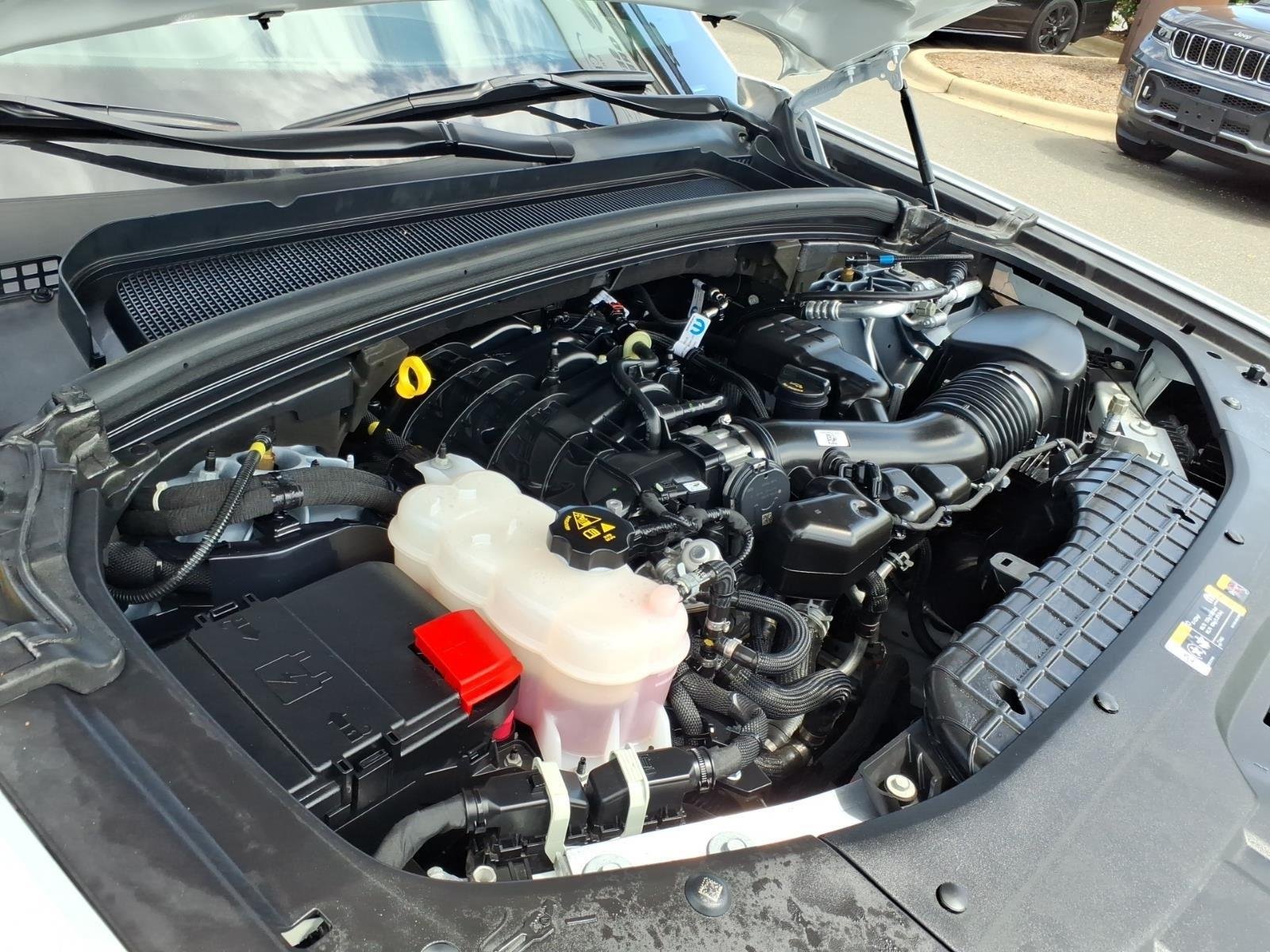 Used 2025 Bright White Clearcoat Jeep Overland image 32
