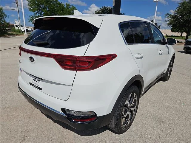 Used 2021 Snow White Pearl KIA LX Front-wheel Drive image 5