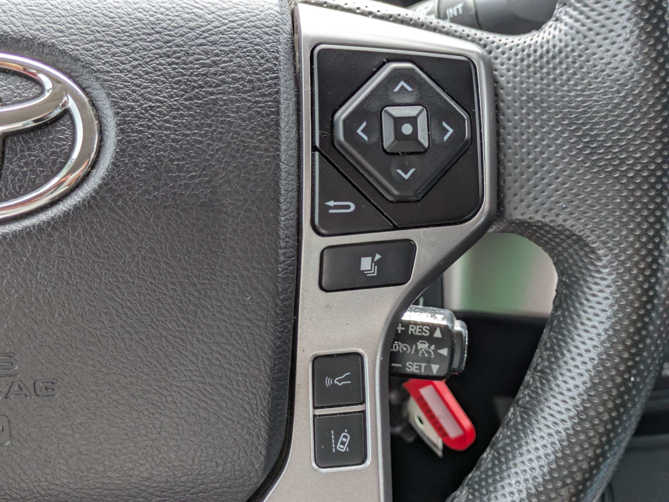 Used 2022 Black Toyota SR5 image 21