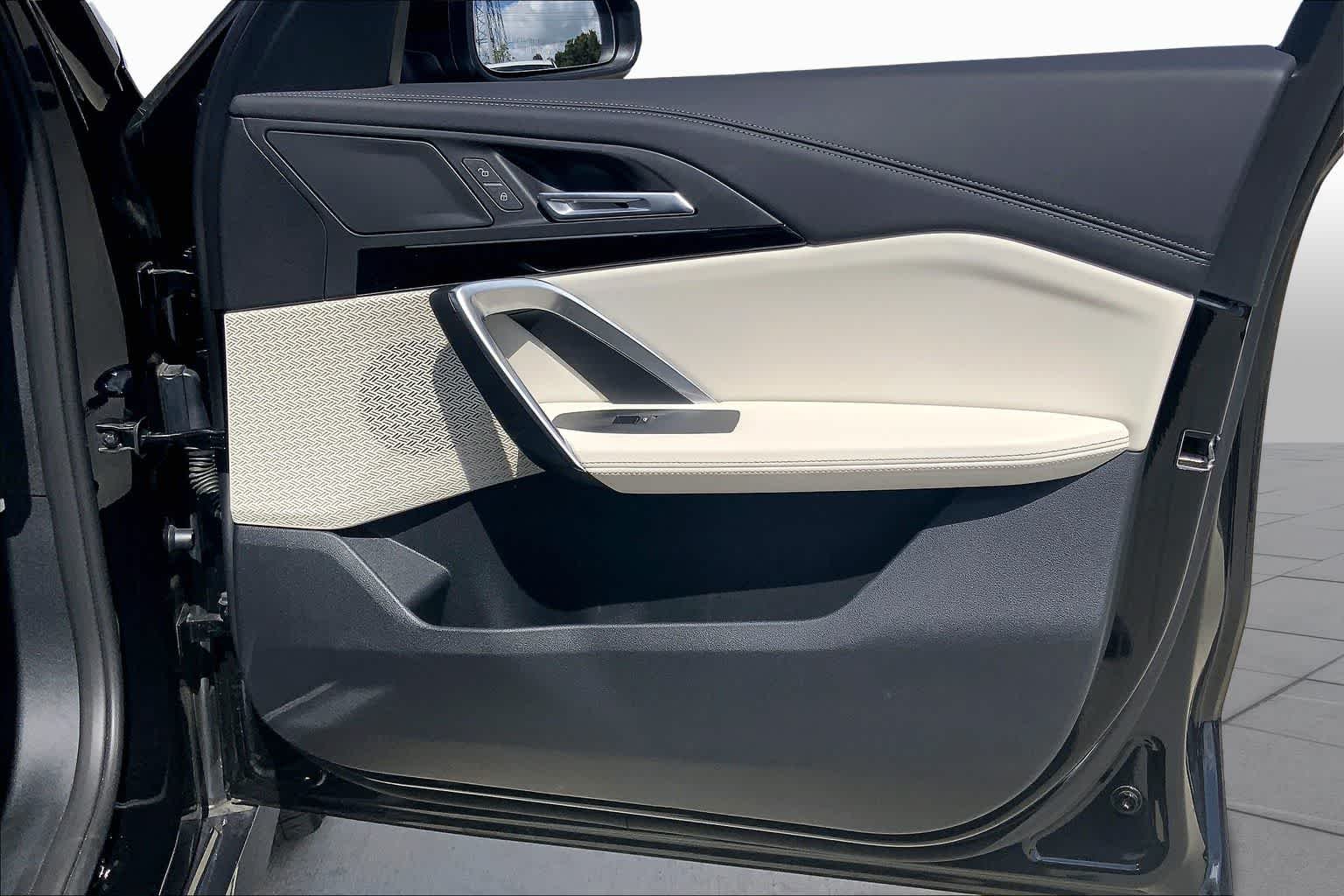 2026 BMW X1 28i - Photo 26