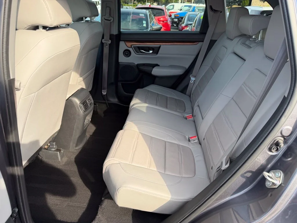 Used 2017 Lunar Silver Metallic Honda EX-L image 16