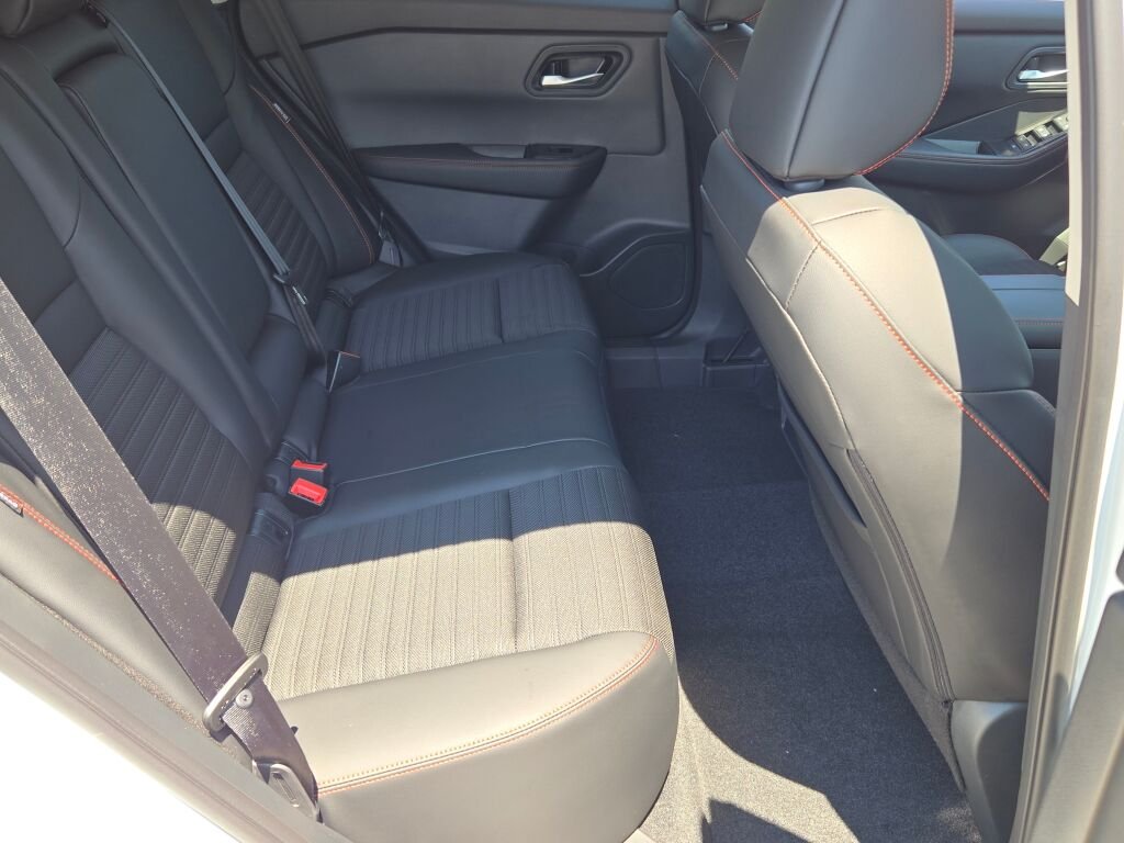 New 2026 Everest White Pearl TriCoat Nissan Rock Creek® image 9