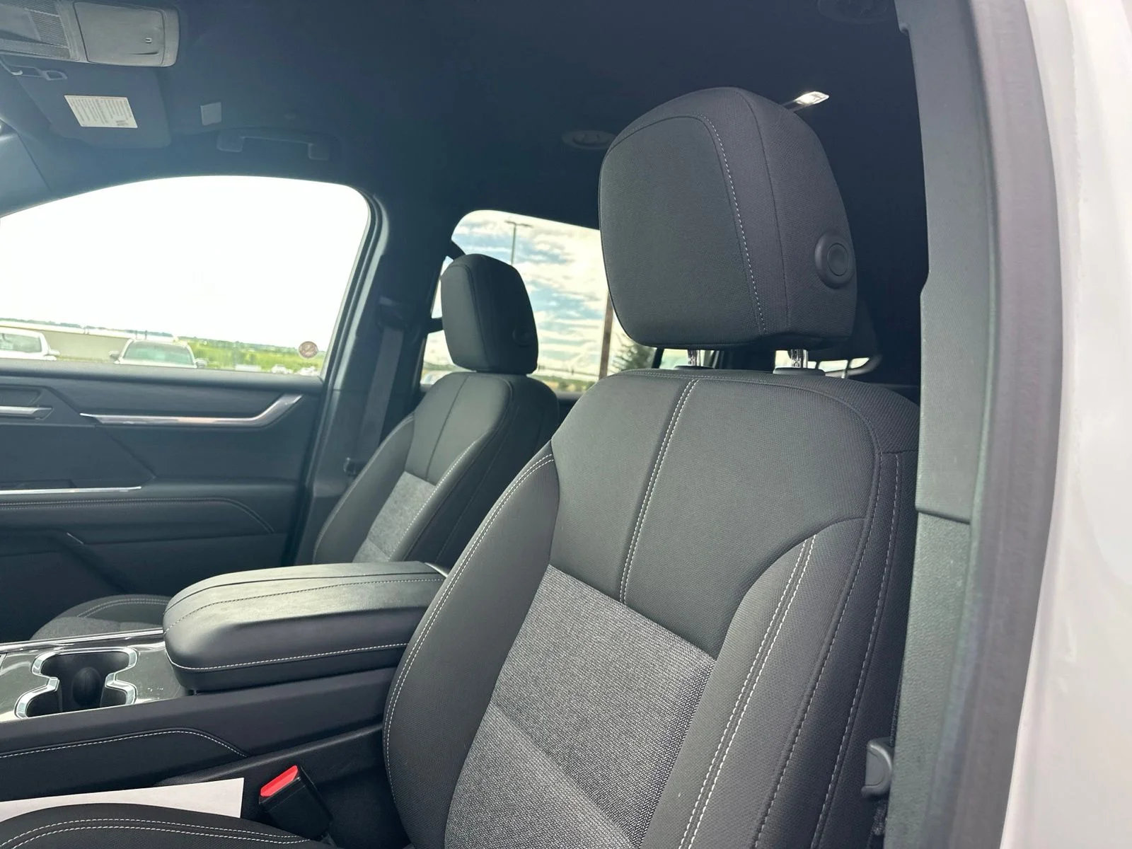 2025 GMC Acadia Elevation - Photo 12