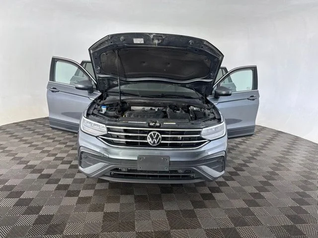 Used 2022  Volkswagen 2.0T SE image 11