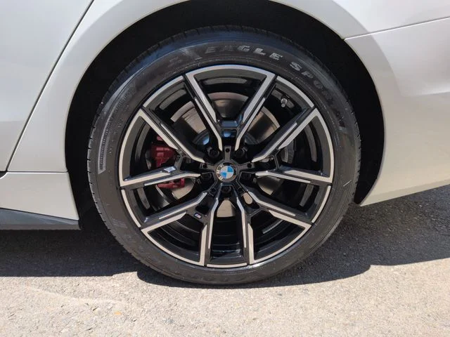 Used 2023 Alpine White BMW  image 31